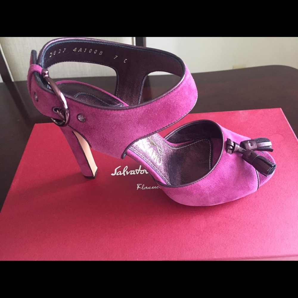 Shoes - Picture 6 of 6